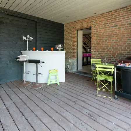 Holiday home Magnificent Character With Hot Tub